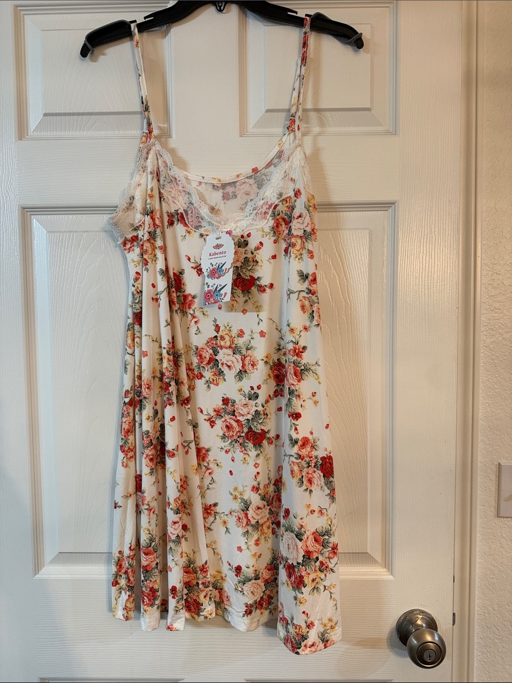 Floral Lace-Trim Slip Nightdress in Cream with Pink Roses